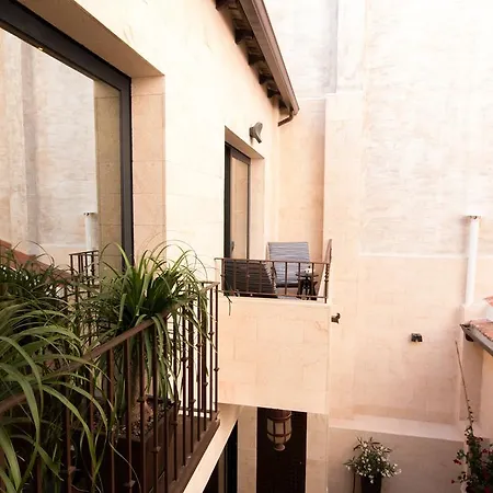 Bazan 16 Apartment