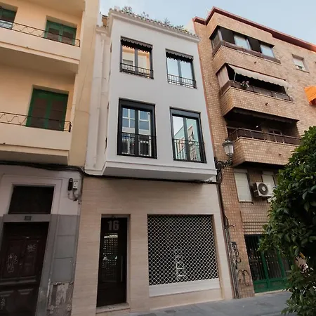 Bazan 16 Apartment *