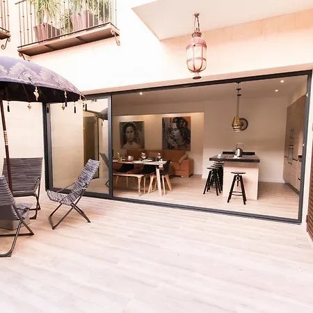 Bazan 16 Apartment *